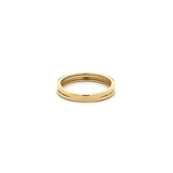 Gold Ring with Zircons
