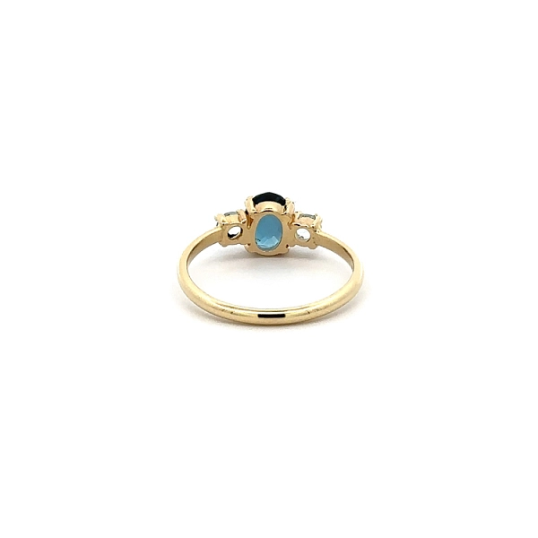 Gold Ring with Topaz