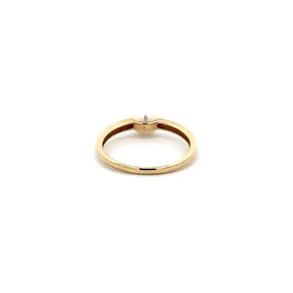 Gold Ring with Pearl