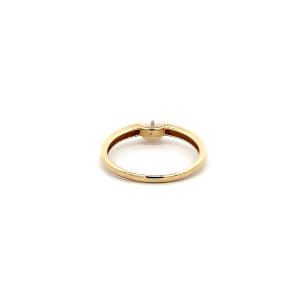 Gold Ring with Pearl