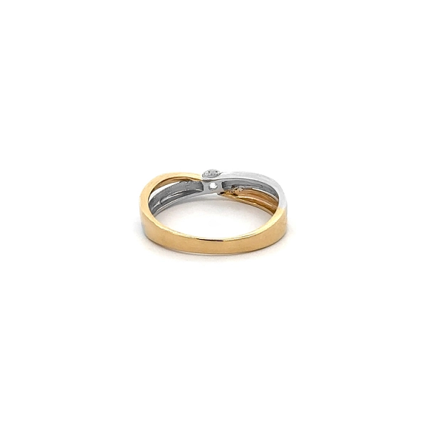 Ring with Zircon made of Combination Gold