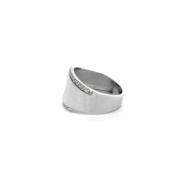 Ring with White Gold Zircons
