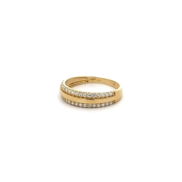 Gold Ring with Zircons