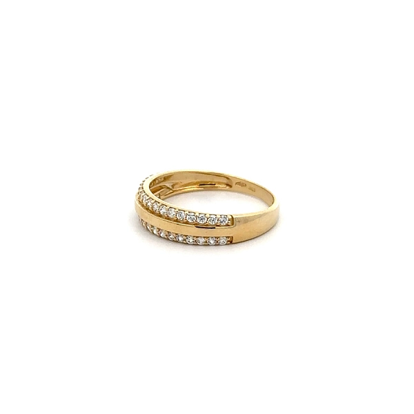 Gold Ring with Zircons