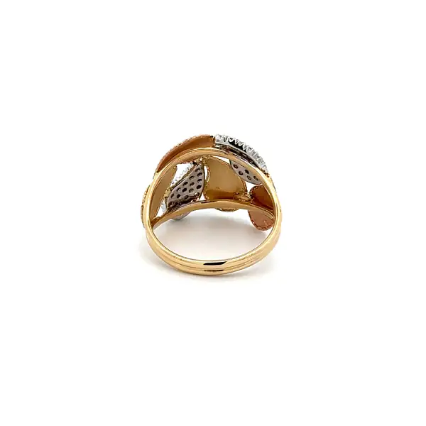 Ring with Zirconias in Gold Combination