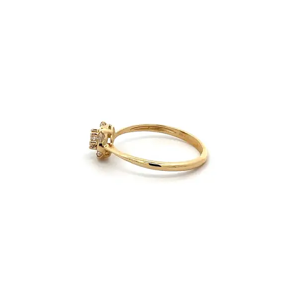 Gold Ring with Zircons