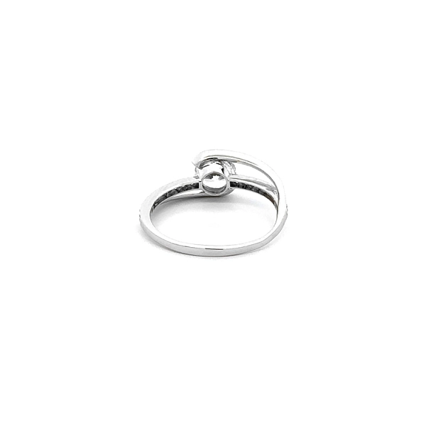Ring with White Gold Zircons