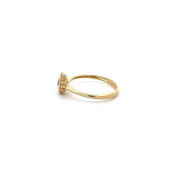Gold Ring with Zircons