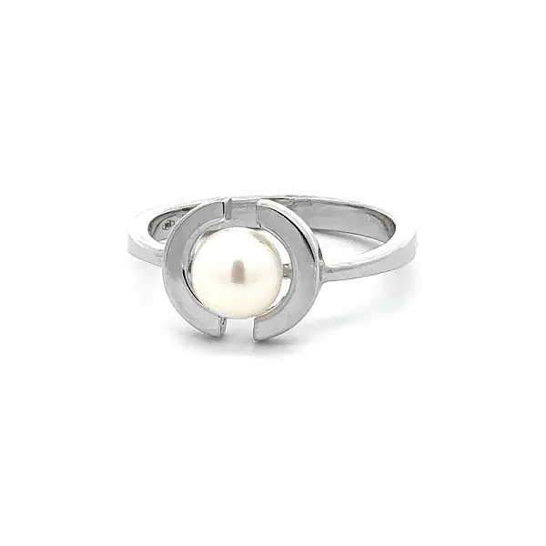 Ring with White Gold Pearl