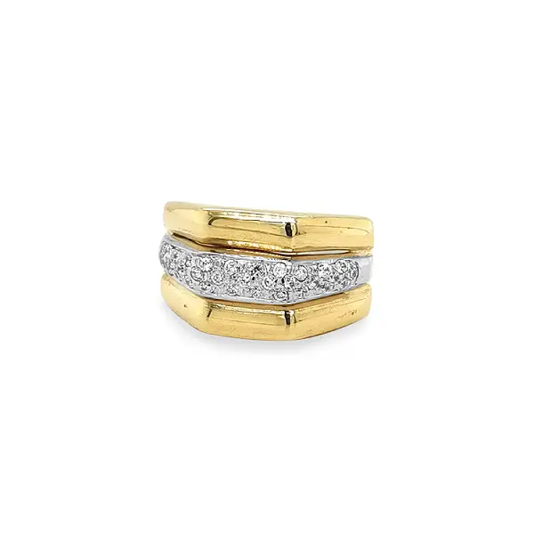 Gold Ring with Zircons
