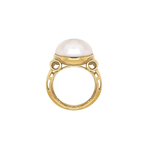 Gold Ring with Pearl