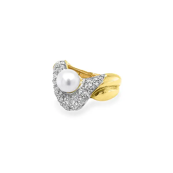 Gold Ring with Pearl and Zircones