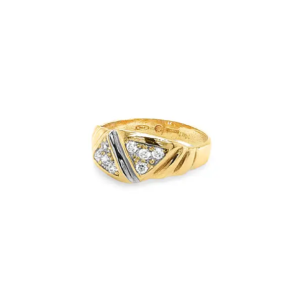 Gold Ring with Zircons