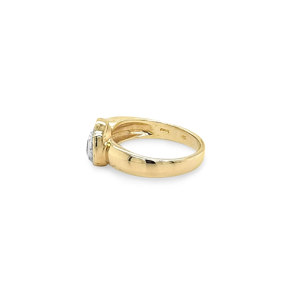 Exclusive Gold Ring with Heart-Shaped Blue Topaz and Zirconia