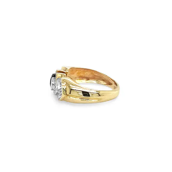 Gold Ring with Zircons