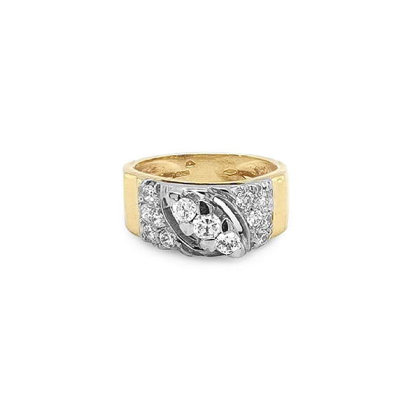 Gold Ring with Zircons
