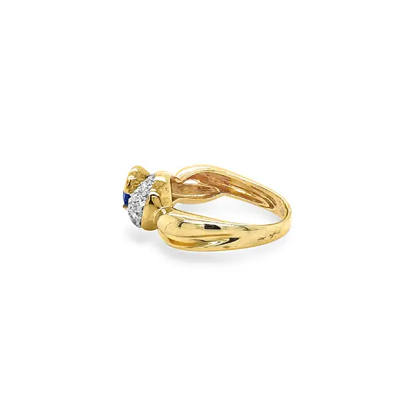 Exclusive Gold Ring with Sapphire and Zirconia