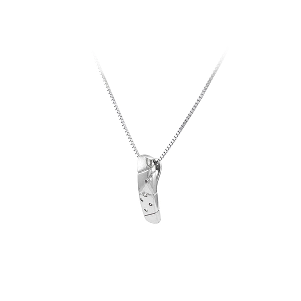 Pendant with White Gold Zircons