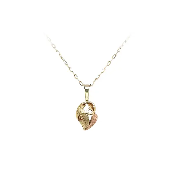 Gold Pendant made of Combined Gold