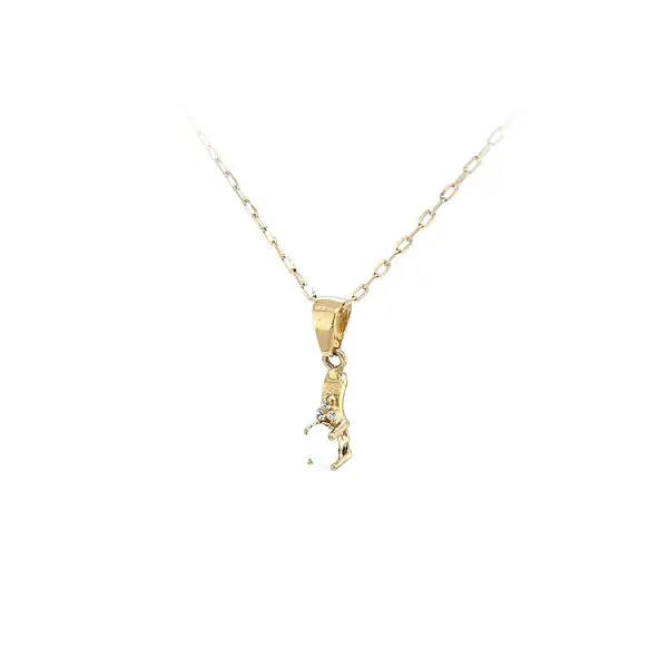 Gold Pendant with Opal