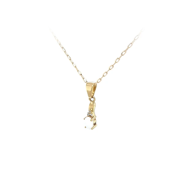 Gold Pendant with Opal