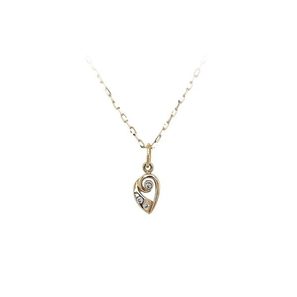 Gold Pendant with Zircons