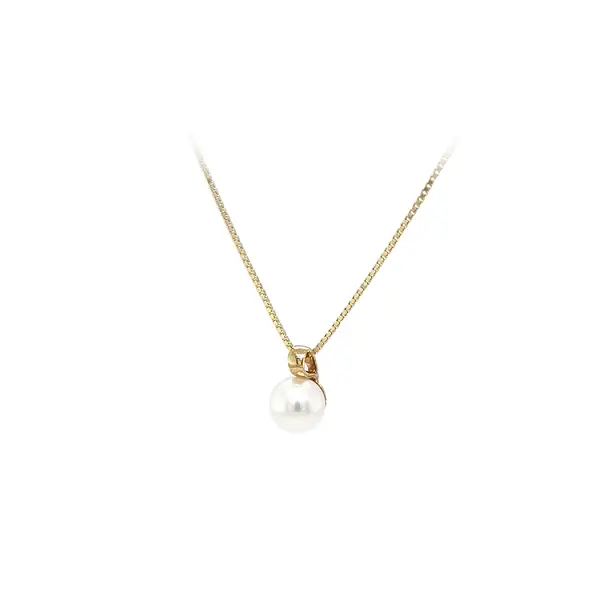Gold Pendant with Pearl