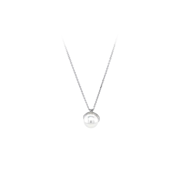 Necklace with White Pearl