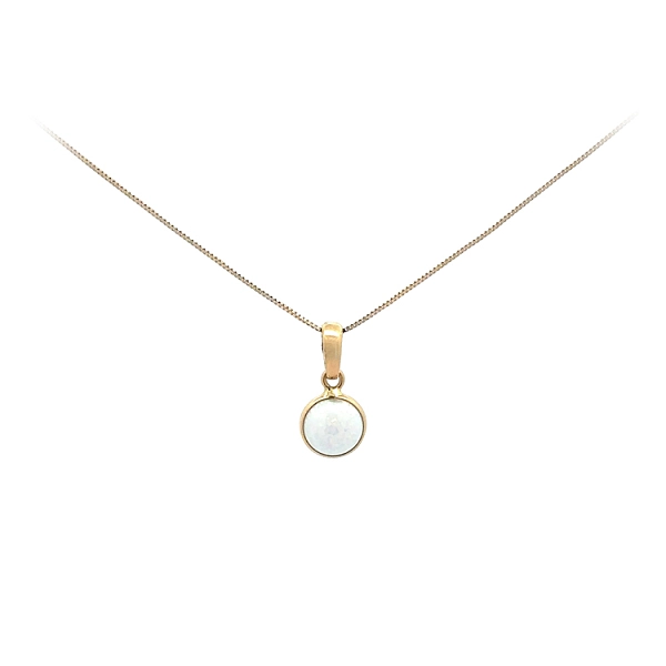 Gold Pendant with Pearl