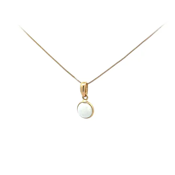 Gold Pendant with Pearl