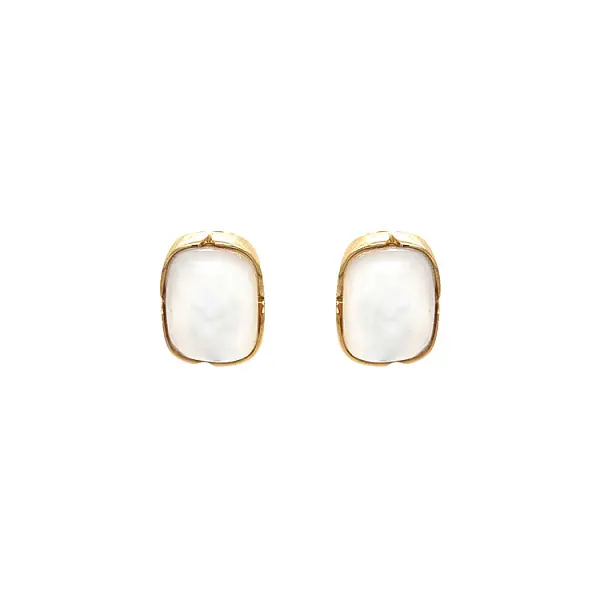 Gold Earrings with Pearl