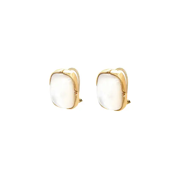 Gold Earrings with Pearl