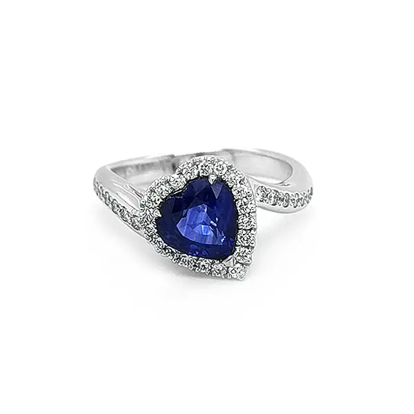 Gold Ring with Sapphire and Diamonds