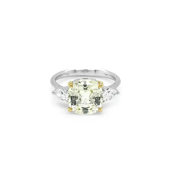 Gold Ring with Yellow Sapphire and Diamonds