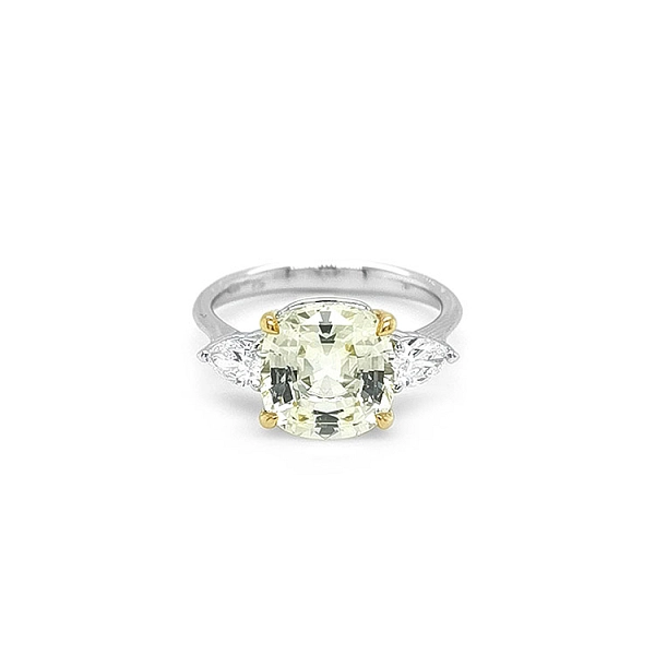 Gold Ring with Yellow Sapphire and Diamonds