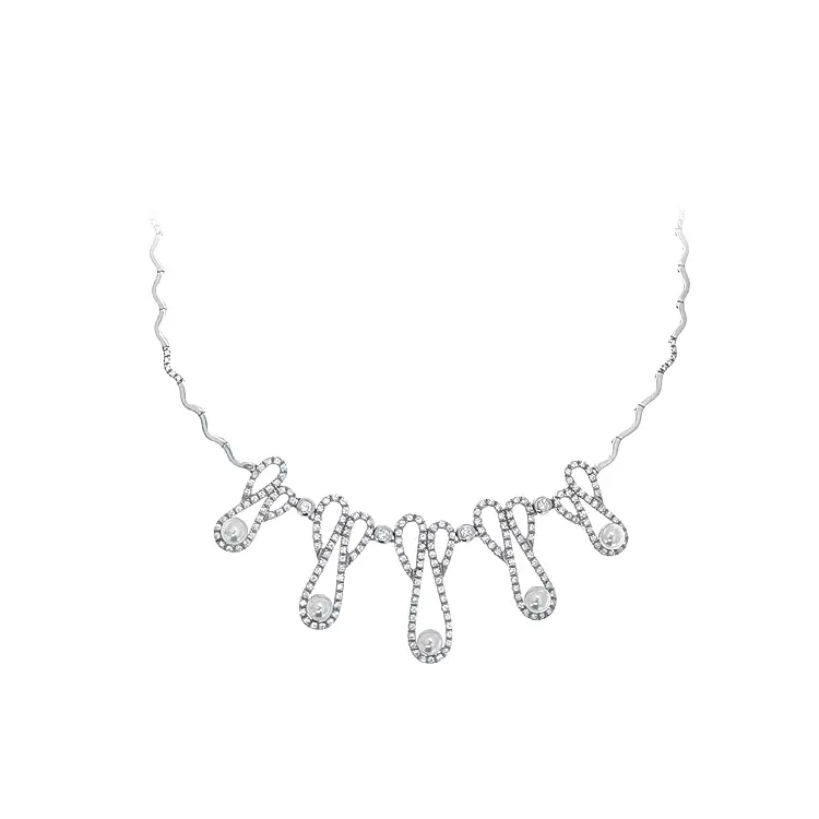 Women’s white gold necklace