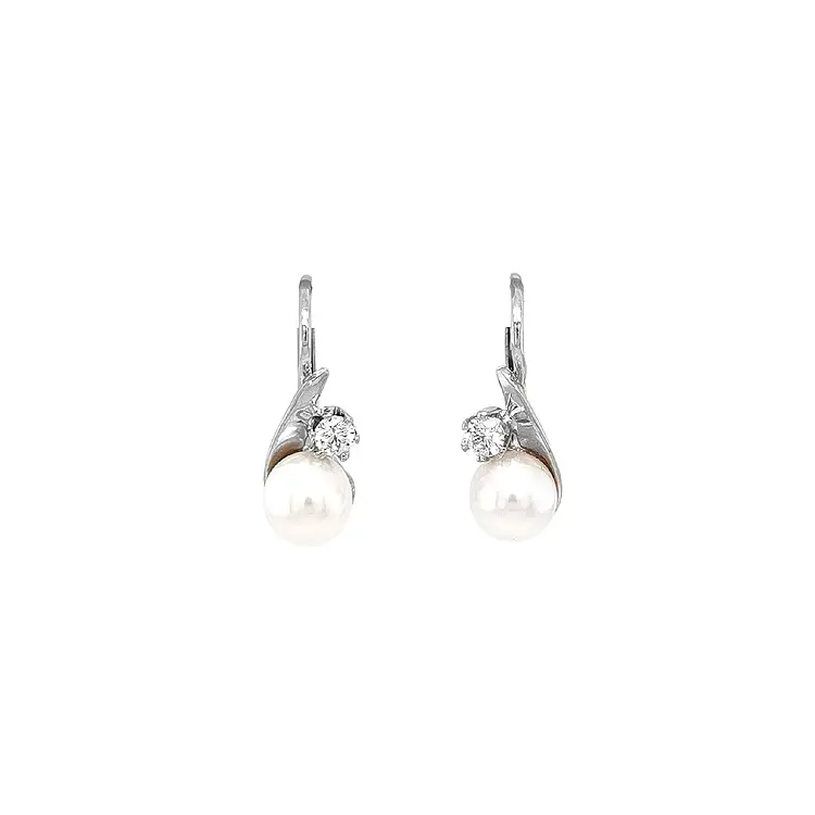 Elegant earrings with pearl and zirconia