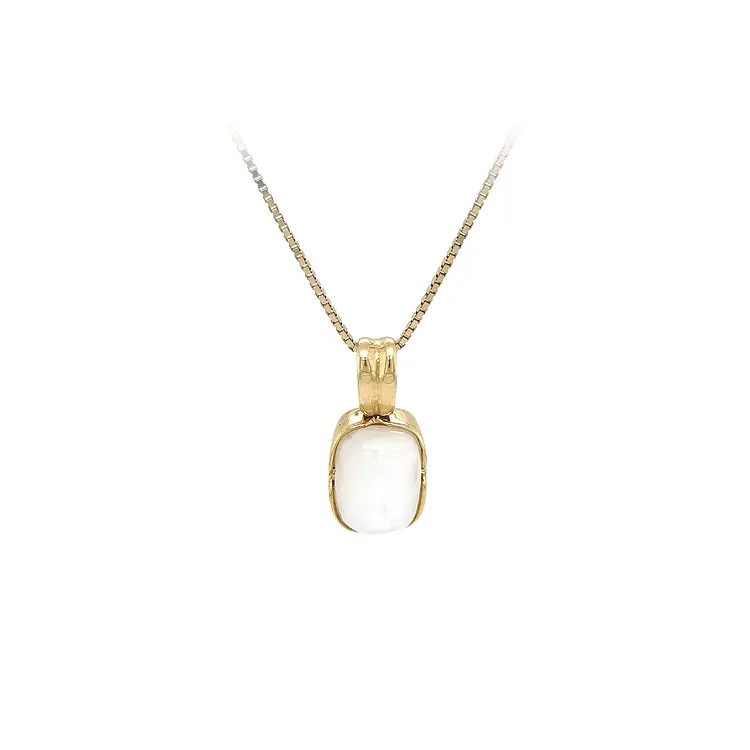 Exclusive Gold Pendant with Mother of Pearl