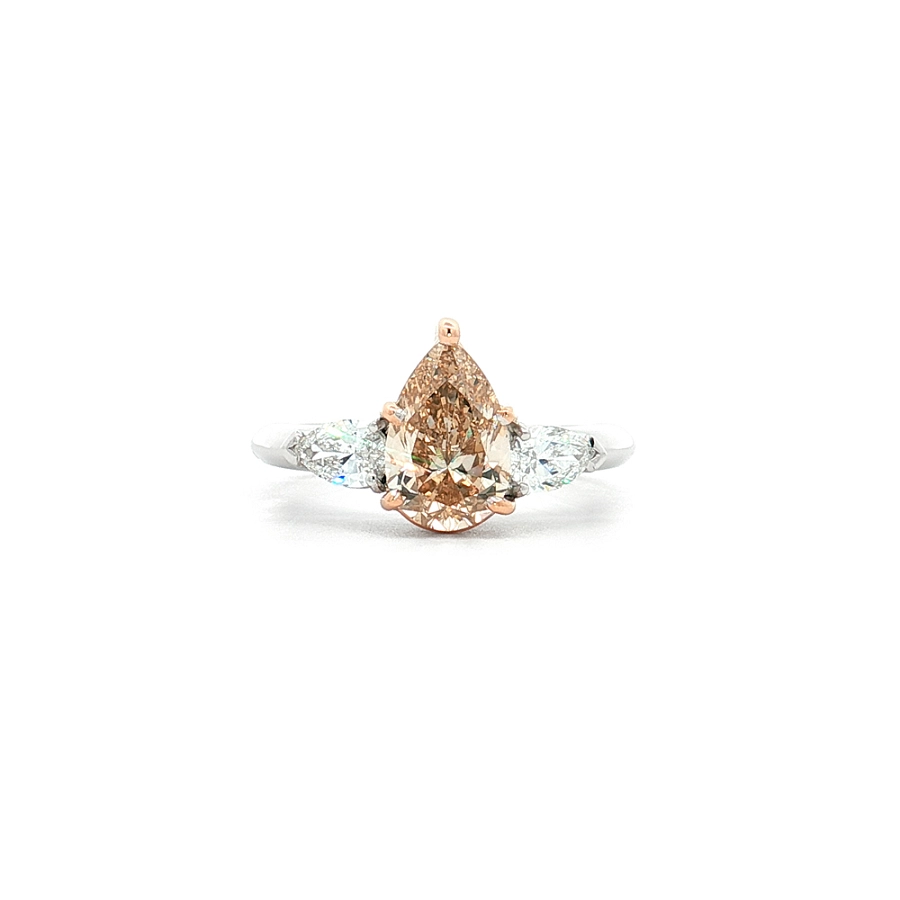 18kt Gold Ring with Fancy Yellow Diamond and White Diamonds