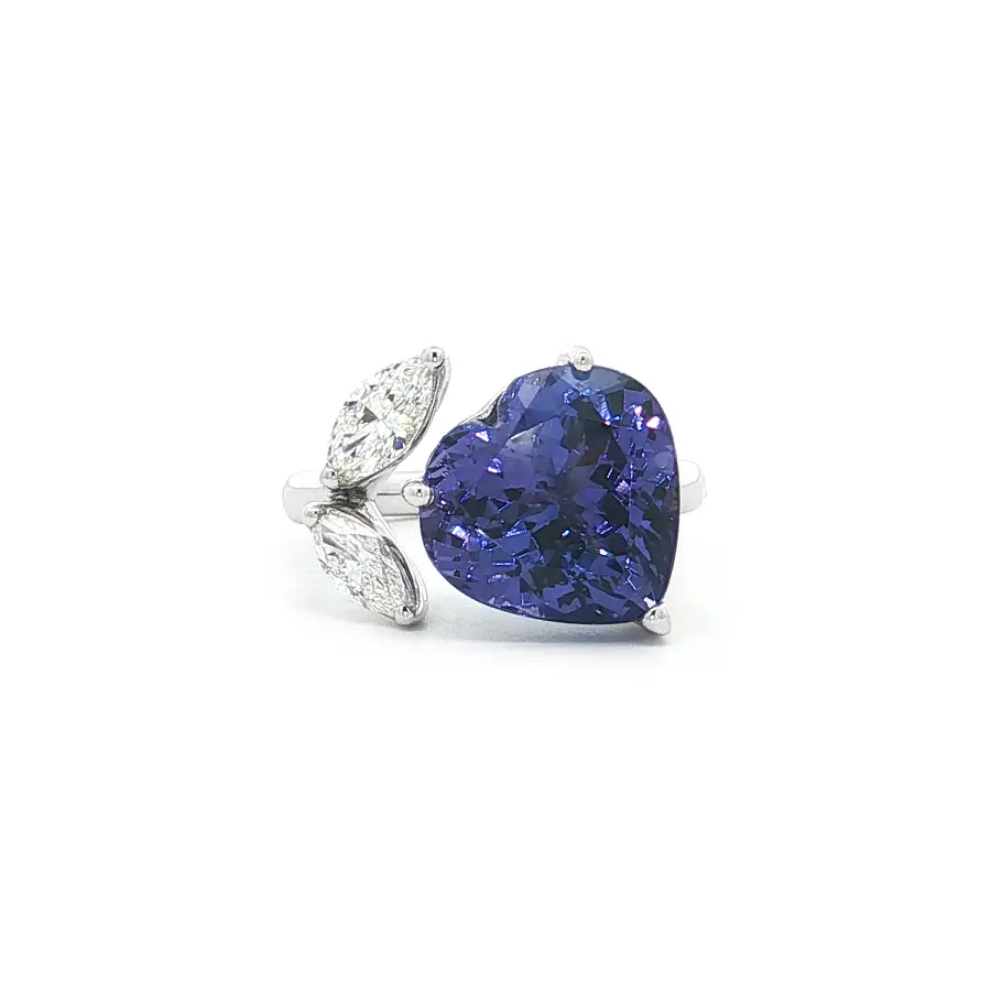White Gold Ring with Heart-Shaped Tanzanite and Diamonds