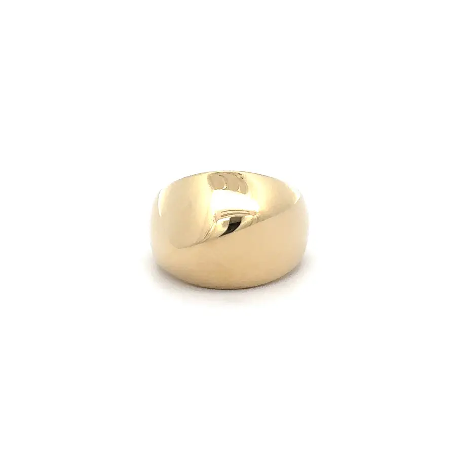 Gold ring – bold smooth design