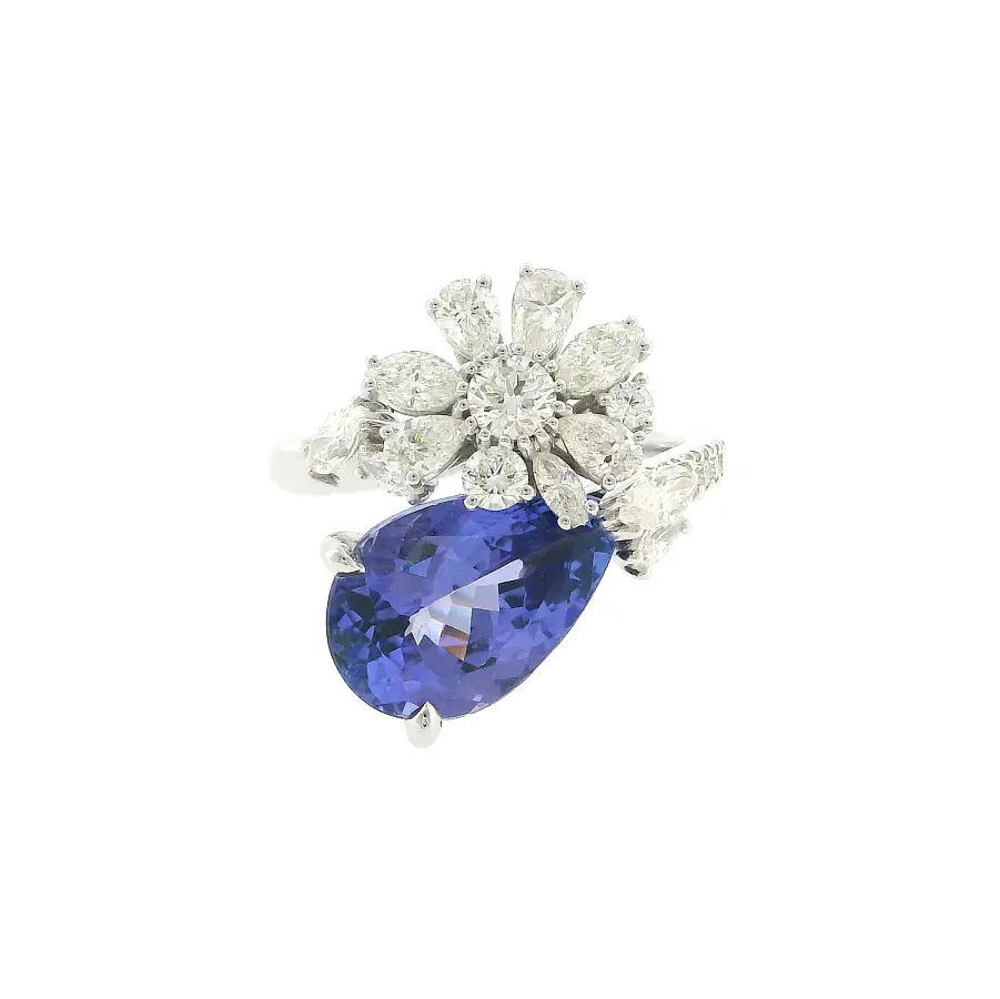 Exclusive ring with natural 4.78 ct tanzanite and diamonds in white gold