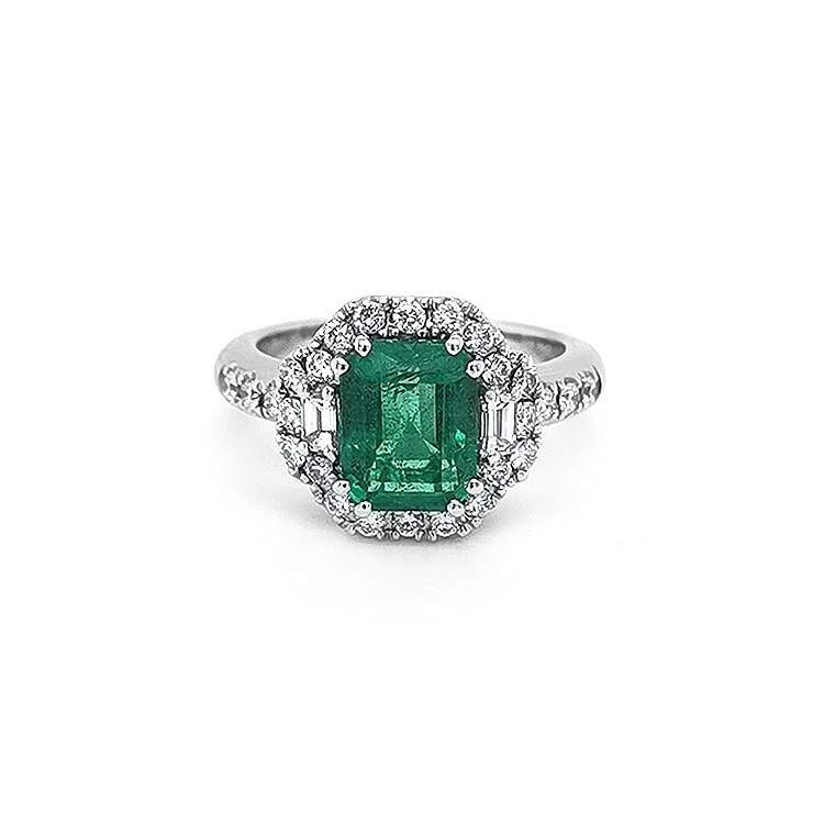 Gold Ring with Emerald and Diamonds