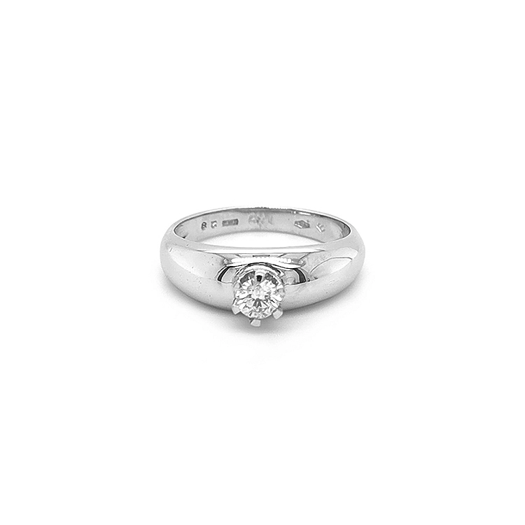 Gold Engagement Ring with Diamond