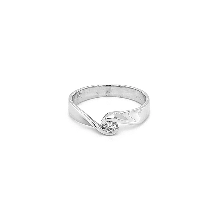 Gold Engagement Ring with Diamond
