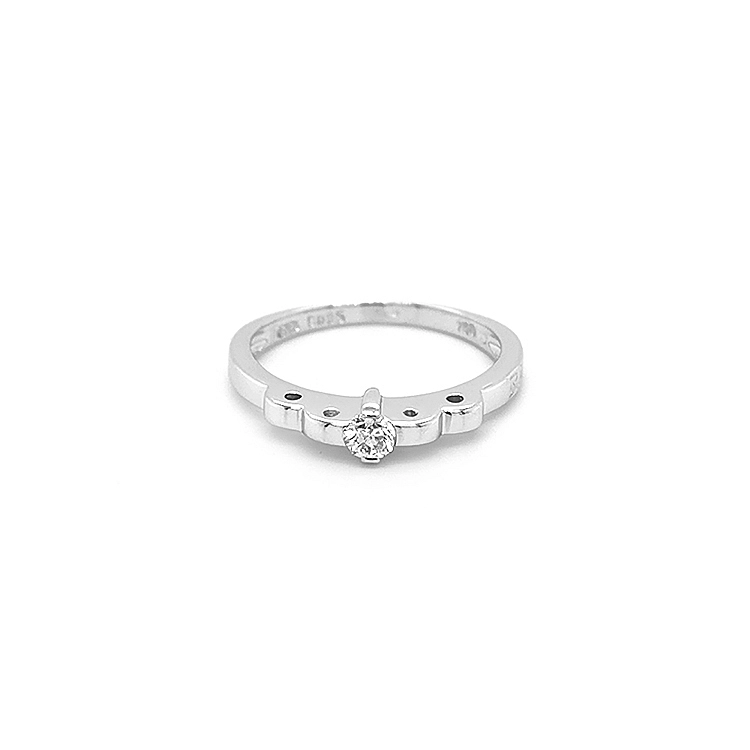 Gold Engagement Ring with Diamond