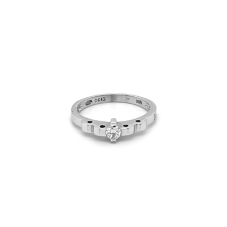 Gold Engagement Ring with Diamond