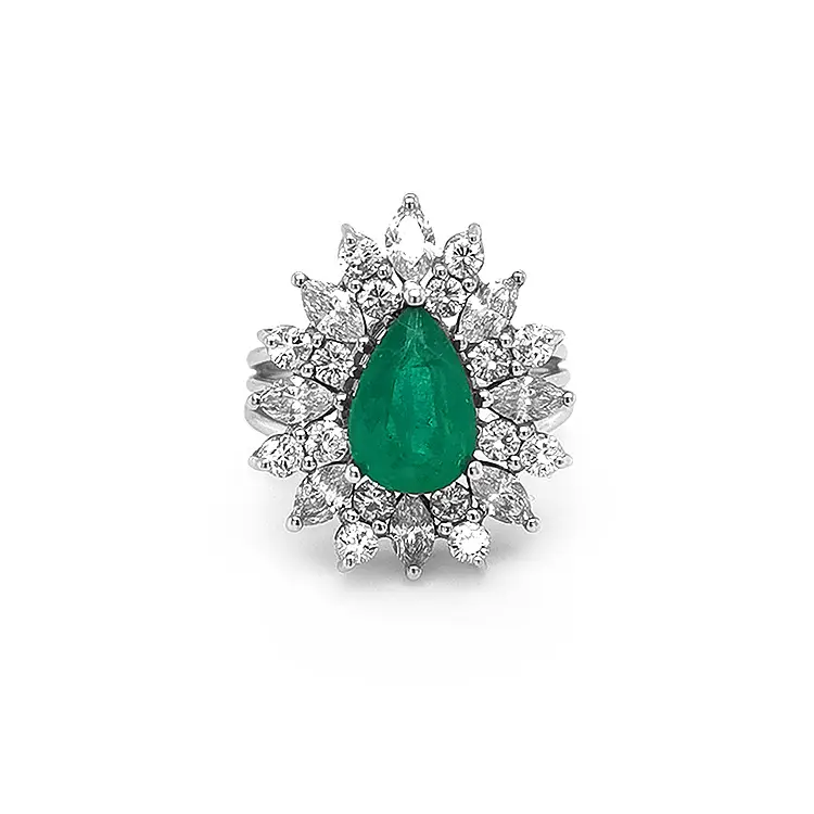 Gold Ring with Emerald and Diamonds