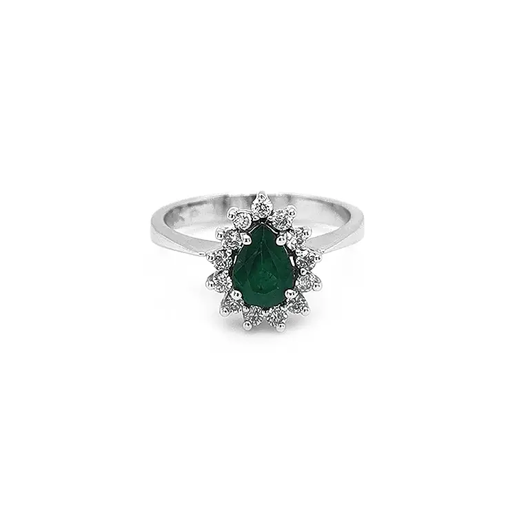 Gold Ring with Emerald and Diamonds