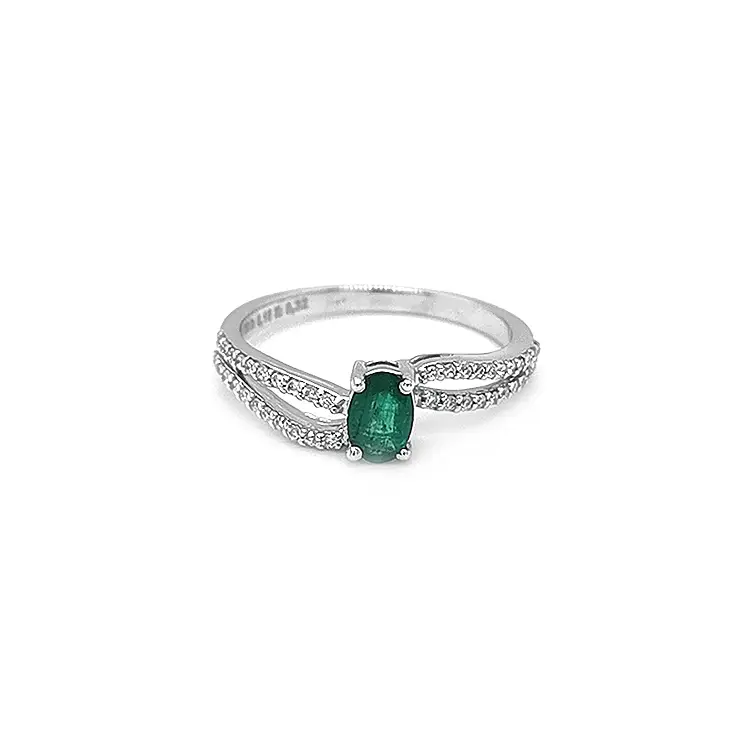 Gold Ring with Emerald and Diamonds
